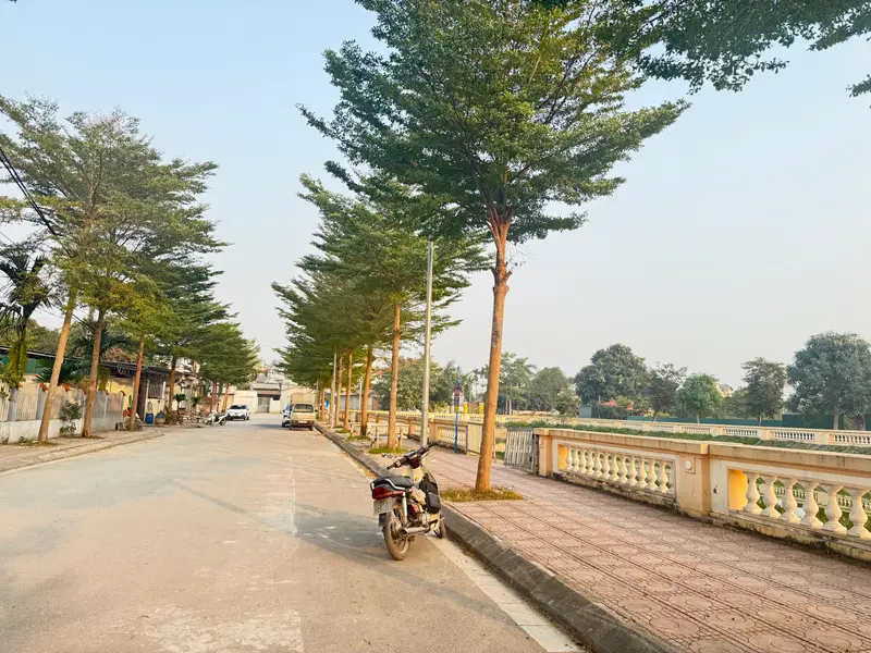 HÀNG XÓM BẮC THĂNG LONG URBAN CITY- OTO ĐỖ CỬA - GẦN HỒ ĐIỀU HOÀ - 300M RA VÕ VĂN KIỆT - NHÔ 3 TỶ... Bán đất tại Phúc Thịnh, Hà Nội 01