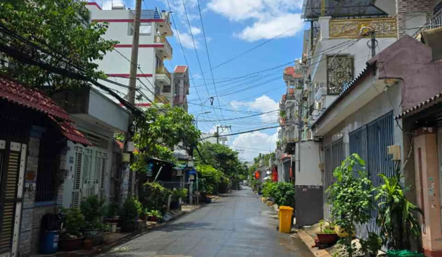 Nhà gần Hương Lộ 2, Bình Trị Đông
- Ngang 4x11m, sổ vuông vức... Bán nhà riêng tại Bình Trị Đông, Hồ Chí Minh 01