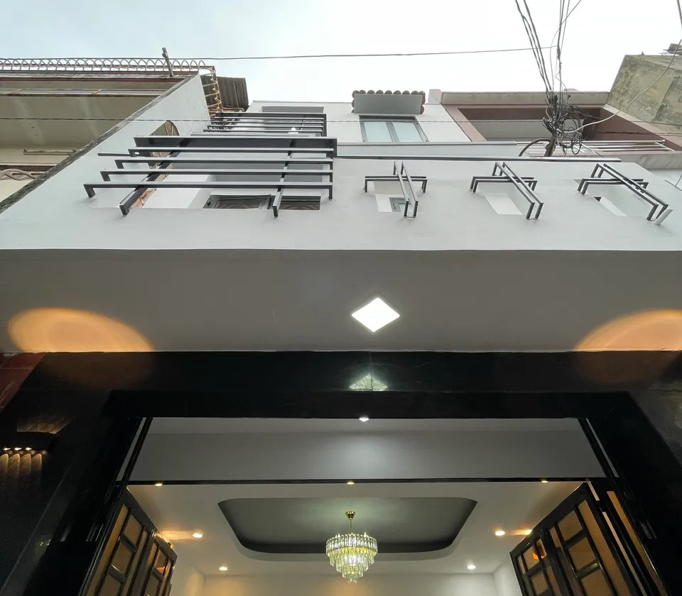 NHÀ 3 TẦNG BTCT -THÁI PHIÊN Q11- 43M² - SỔ VUÔNG & HOÀN CÔNG ĐỦ- CÁCH VÀI BƯỚC RA MẶT TIỀN- 6.98TỶ... Bán nhà mặt phố tại Minh Phụng, Hồ Chí Minh 01