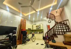 KHU VIP ĐỐNG ĐA - 5 TẦNG NHÀ ĐẸP, NGÕ RỘNG THOÁNG - TẦM TIỀN HIẾM GẦN ĐẠI HỌC NGOẠI THƯƠNG........ Bán nhà riêng tại Láng, Hà Nội 03