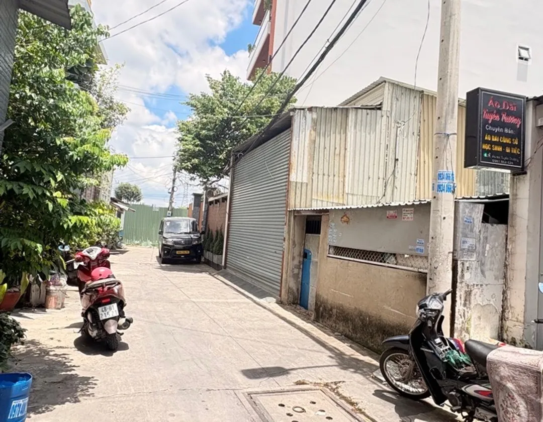 NHÀ CẤP 4 – SONG HÀNH TRUNG MỸ TÂY, QUẬN 12 - NGANG 5,2M 👉 CHỈ HƠN 5 TỶ TL... Bán nhà riêng tại Trung Mỹ Tây, Hồ Chí Minh 01