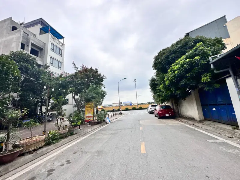 Cơ hội vàng sở hữu nhà mặt ngõ rộng vỉa hè lớn, kinh doanh đỉnh tại trung tâm... Bán nhà mặt phố tại Bồ Đề, Hà Nội 01