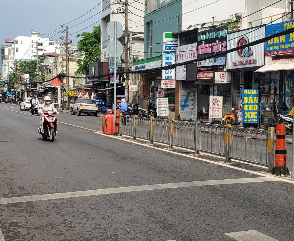 Bán nhà mặt tiền kinh doanh tại quận 6, diện tích 52,7 m2... Bán nhà mặt phố tại Bình Phú, Hồ Chí Minh 01