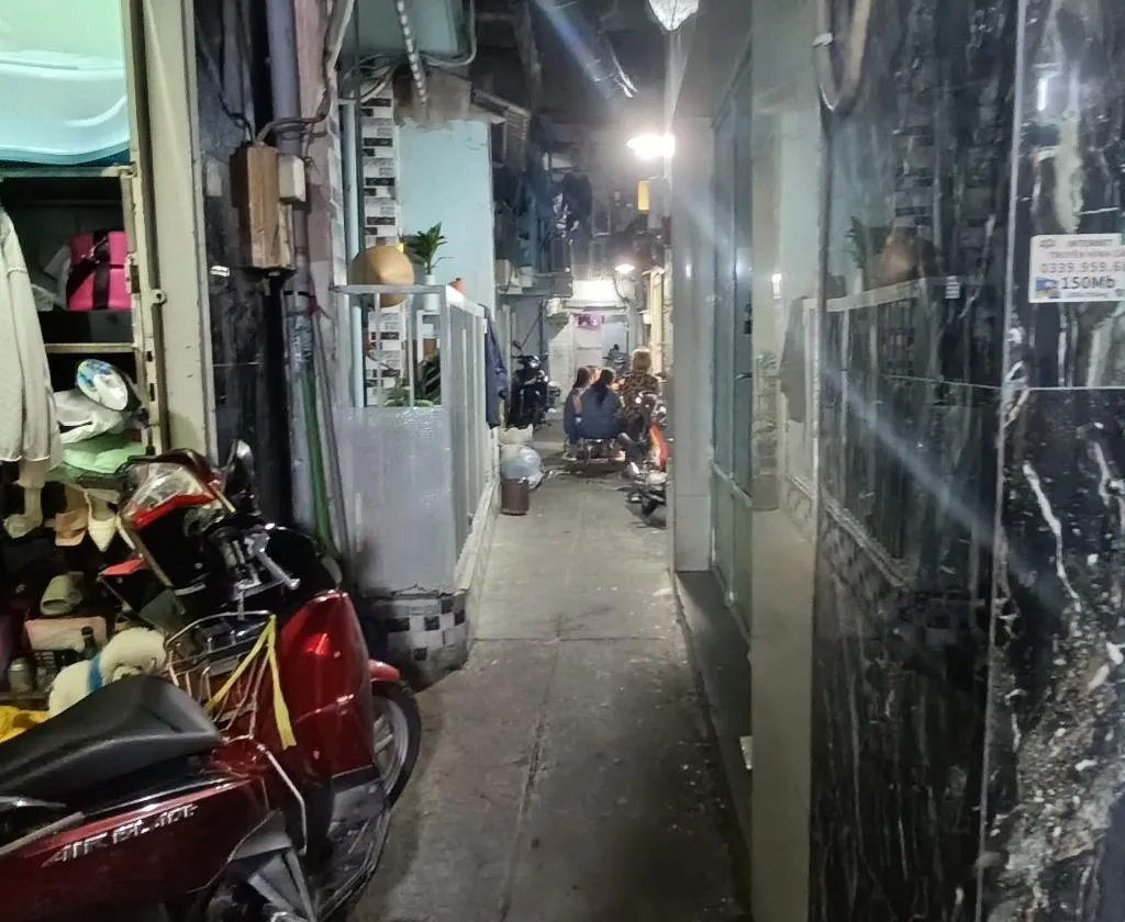 Trục Tôn Đản - 2 Tầng - 1 tỷ nhỉnh - Nở hậu - Shr... Bán nhà riêng tại Khánh Hội, Hồ Chí Minh 01