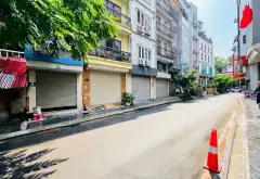 Nhà mặt ngõ ô tô tránh – vị trí vàng vòng xuyến Bưởi
Cách phố Lạc Long Quân & Võ Chí Công chỉ 30m... Bán nhà riêng tại Tây Hồ, Hà Nội 02