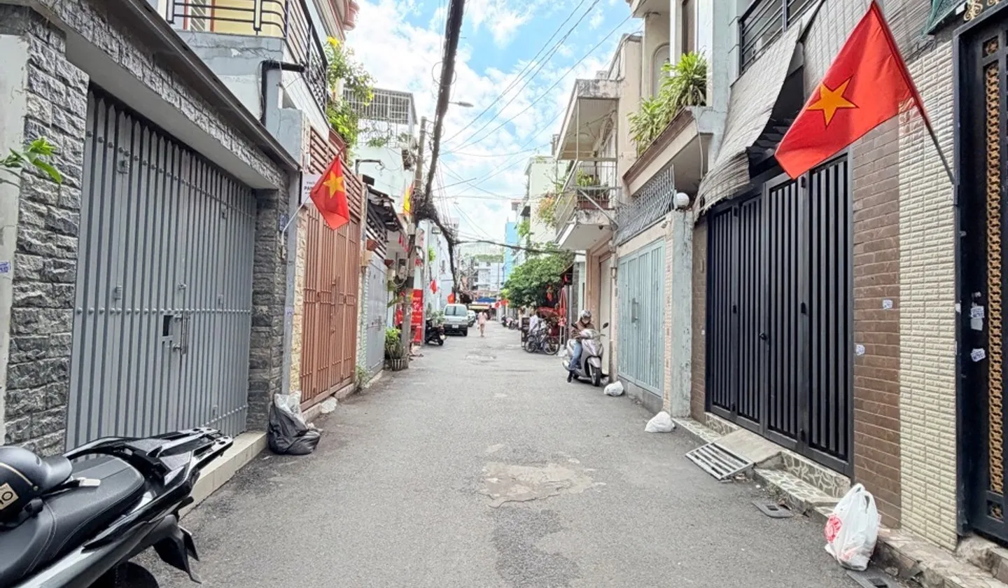 Nhà đẹp Tân Bình 4 tầng, hẻm ô tô quay đầu, tiện nghi đầy đủ... Bán nhà riêng tại Bảy Hiền, Hồ Chí Minh 01