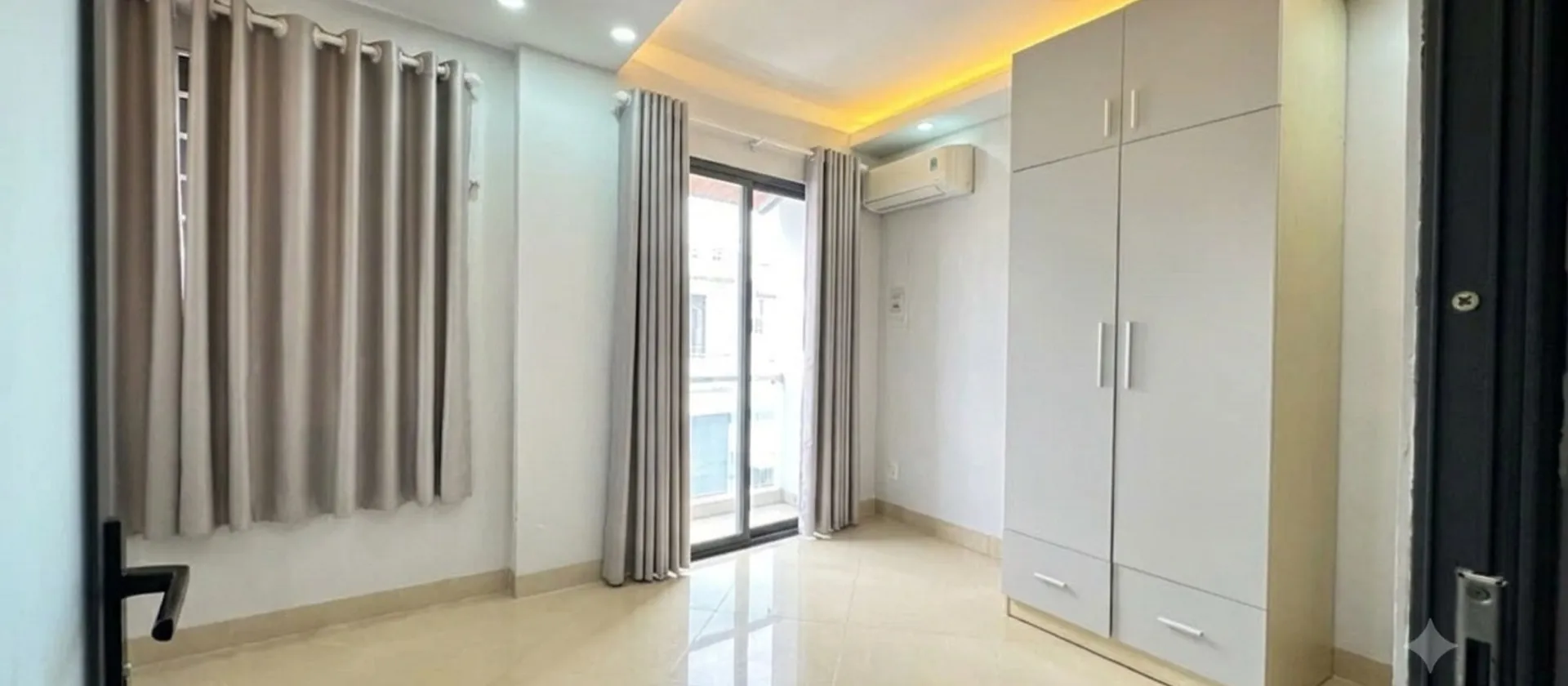Nhà đẹp nội thất xịn, giá hời tại quận trung tâm... Bán nhà riêng tại Nhiêu Lộc, Hồ Chí Minh 01