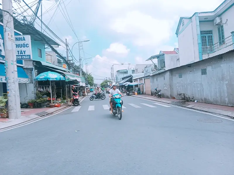 Nhà mặt phố Đồng Tâm 3 tầng, kinh doanh spa sầm uất, ban công thoáng mát... Bán nhà mặt phố tại Bà Điểm, Hồ Chí Minh 01