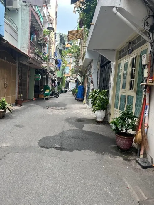 Cơ hội sở hữu nhà 2 tầng vị trí đẹp đường Nguyễn Thiện Thuật... Bán nhà riêng tại Bàn Cờ, Hồ Chí Minh 01