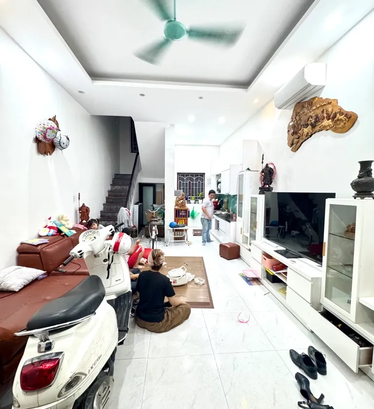 Bán nhà phân lô 4 tầng Vương Thừa Vũ, gần phố, ngõ nông ô tô cách vài bước, 13.8 tỷ... Bán owner_side tại Phương Liệt, Hà Nội 01