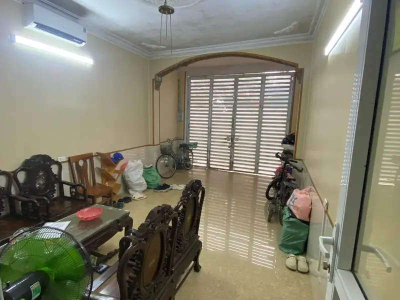 Nhà riêng 4 tầng tại Phường Đại Mỗ, Hà Nội với vị trí thuận tiện và ô tô đỗ cửa... Bán nhà riêng tại Đại Mỗ, Hà Nội 01