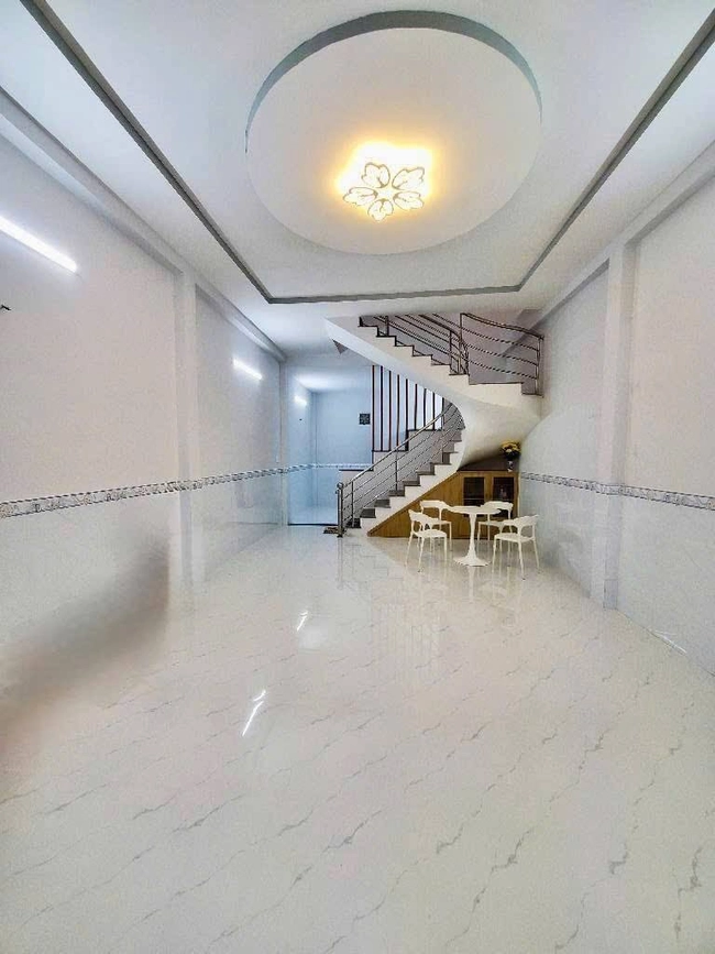 Bán nhà 2 tầng, hẻm xe hơi, đường Tây Hòa, phường Phước Long A, Quận 9, diện tích 76m2, nhỉnh 5 tỷ tại Hồ Chí Minh 01