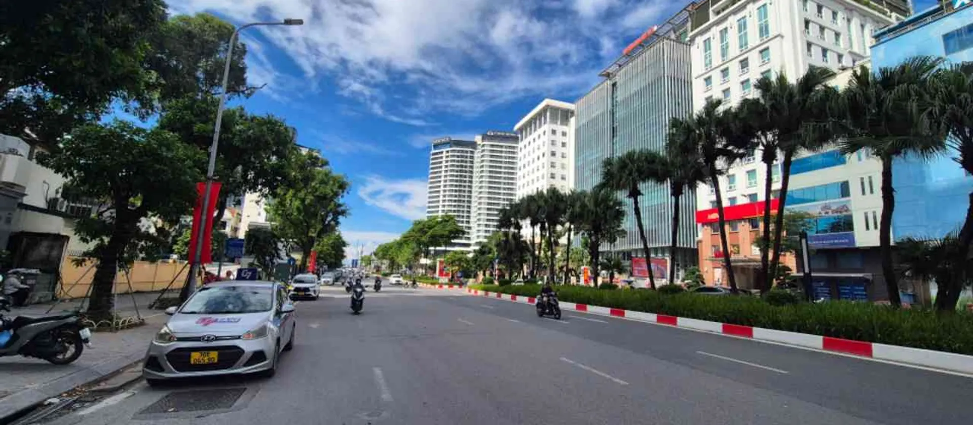 Căn hộ 3 phòng ngủ tại Liễu Giai Tower tầng trung, view Vinhome... Bán căn hộ chung cư tại Ngọc Hà, Hà Nội 01