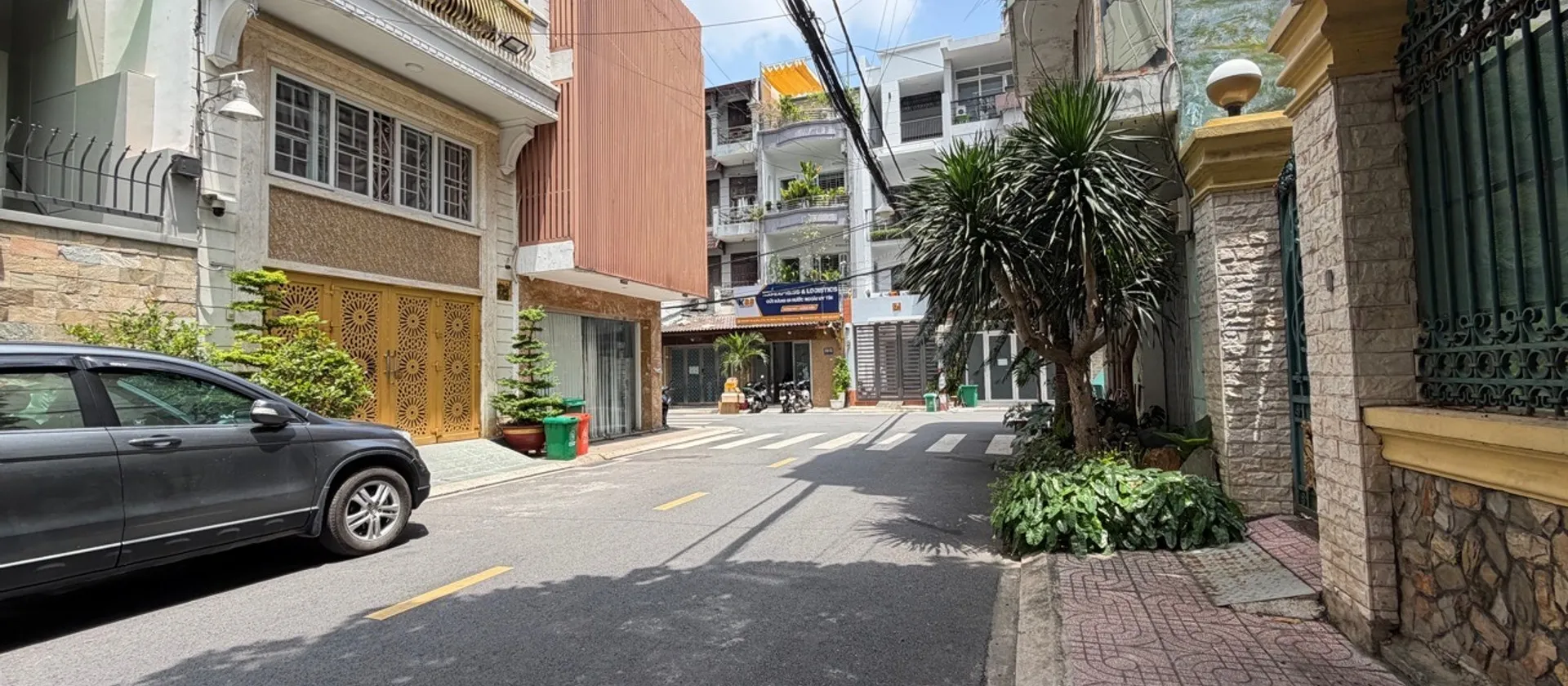 Biệt thự 4 tầng mặt phố Tân Bình rộng 250m2, giá siêu hấp dẫn... Bán nhà mặt phố tại Bảy Hiền, Hồ Chí Minh 01