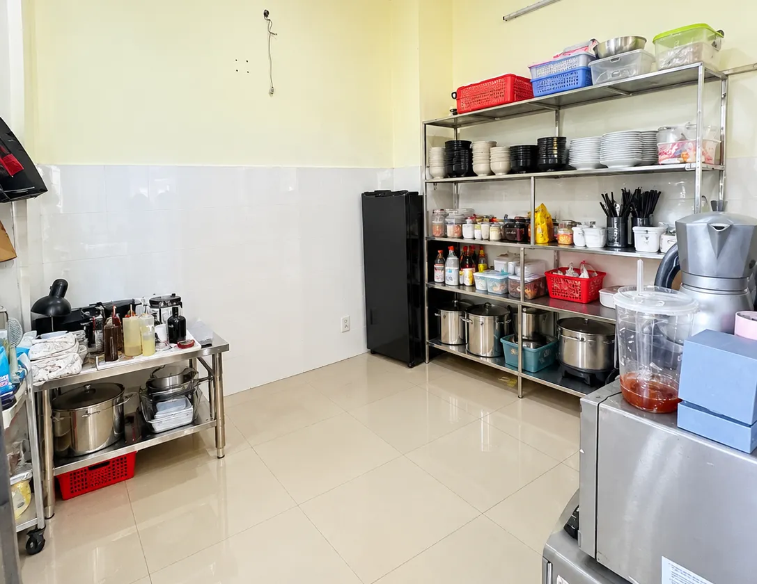CHỈ 6,85 TỈ - MẶTTIỀN PHẠM VĂN ĐỒNG – LỀ ĐƯỜNG 6M – 18M² – 2 TẦNG – KINH DOANH ĐA NGÀNH – SỔ NỞ HẬU... Bán nhà mặt phố tại Bình Lợi Trung, Hồ Chí Minh 01