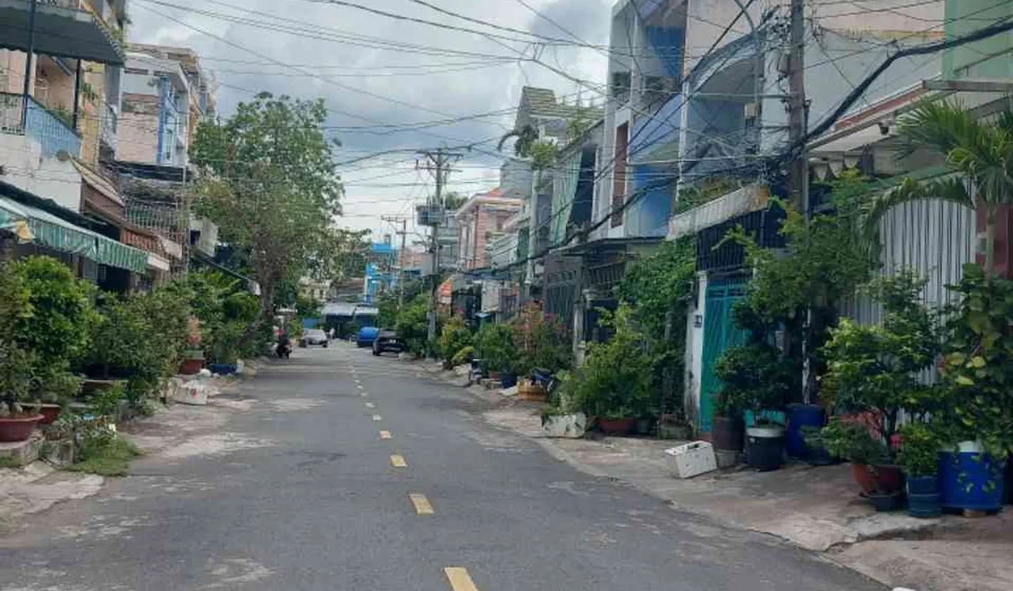 Bán nhà mặt phố Phường Bình Phú, Quận 6, diện tích 69m2, mặt tiền 4m, hợp đồng thuê lâu dài... Bán nhà mặt phố tại Bình Phú, Hồ Chí Minh 01