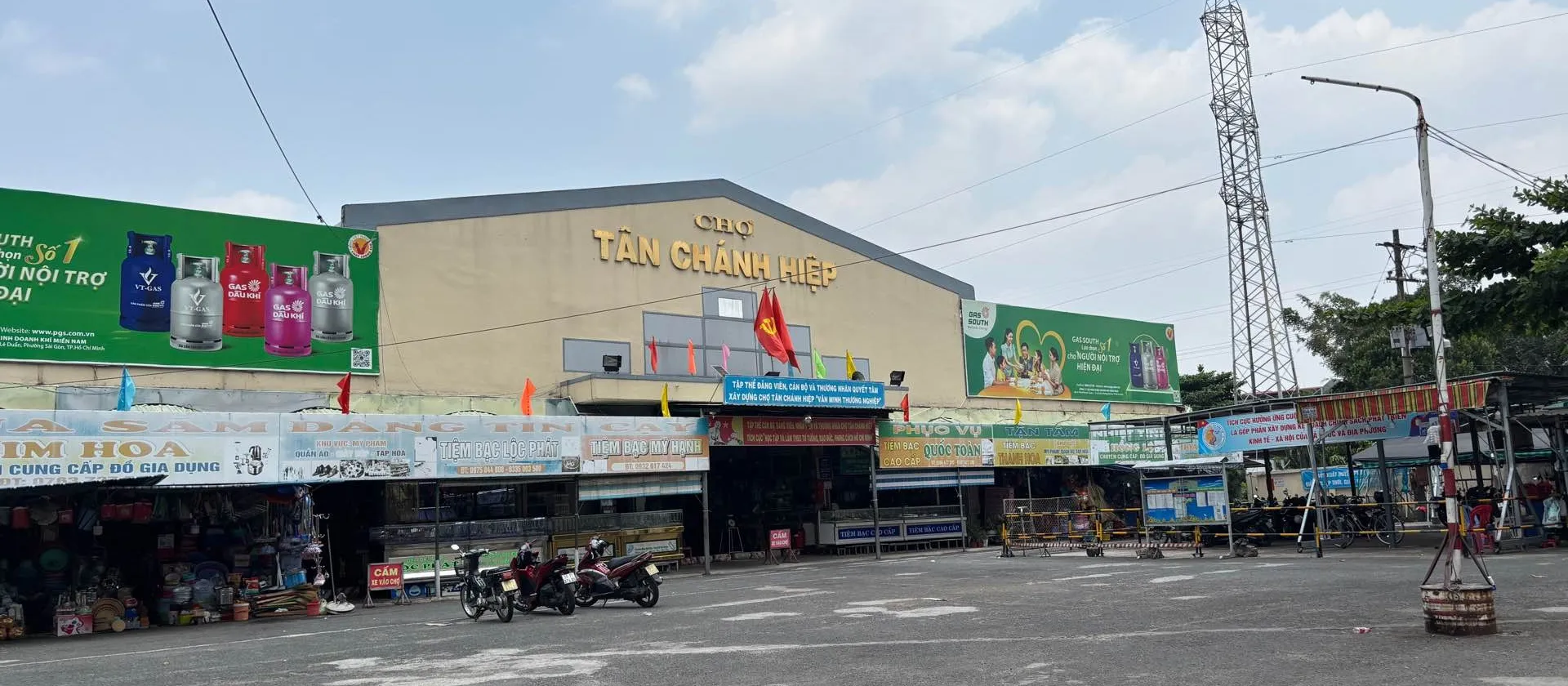 Bán nhà cấp 4, hẻm xe hơi ,Tân Chánh Hiệp,p Trung Mỹ Tây, Quận 12, dt 4,4x16,2 giá 5.6 tỷ... Bán nhà riêng tại Trung Mỹ Tây, Hồ Chí Minh 01