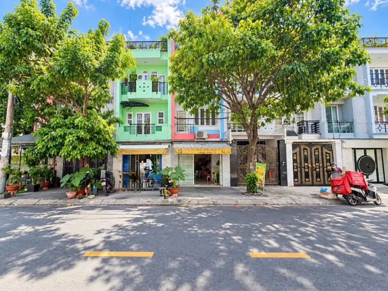 BÁN GẤP MẶT TIỀN TRỊNH ĐÌNH TRỌNG – GIẢM NGAY 1 TỶ!
🏡 VỊ TRÍ VIP – 4 TẦNG + SÂN THƯỢNG – 8 PHÒNG N... Bán nhà mặt phố tại Tân Phú, Hồ Chí Minh 01