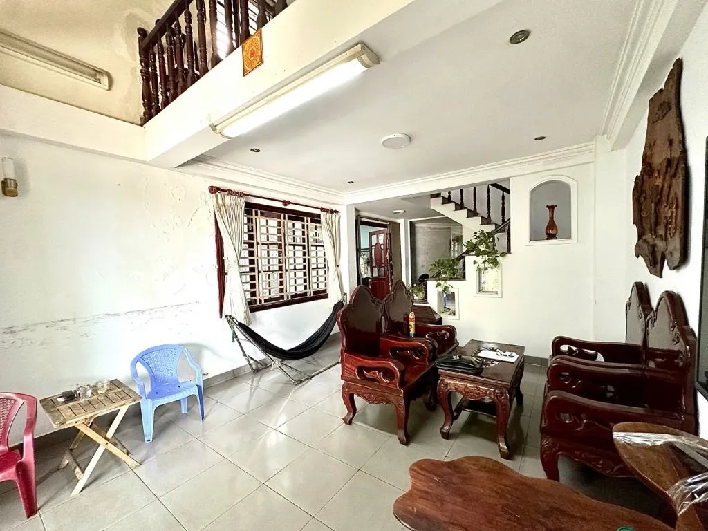 Nhà phố 6 tầng mặt tiền rộng, khu cán bộ yên tĩnh, xe hơi ngủ nhà... Bán nhà mặt phố tại Đức Nhuận, Hồ Chí Minh 01