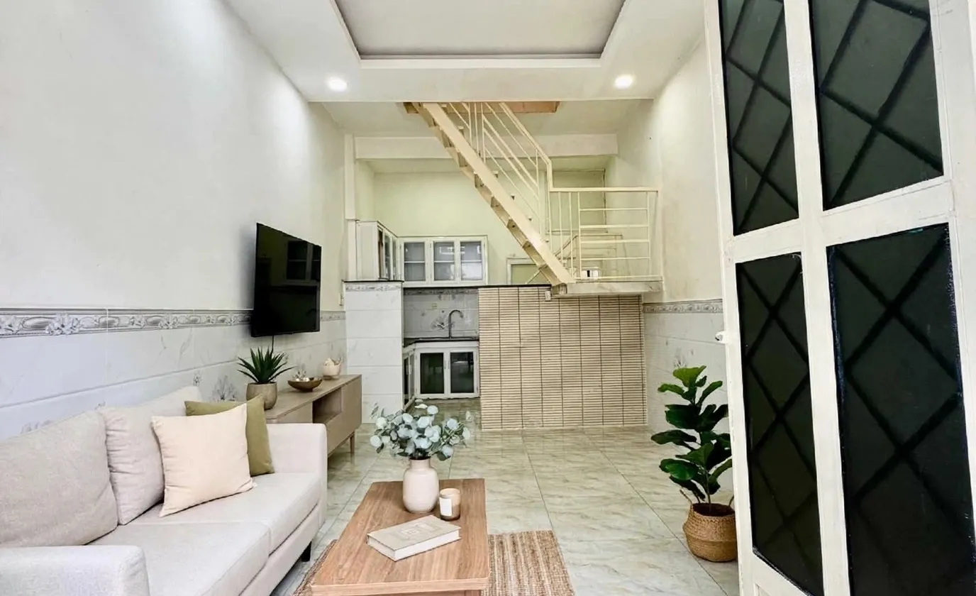 NGAY CHỢ CẦU CỐNG - 2 TẦNG - 24M² - 2PN - HẺM 3.5M - 3 TỶ... Bán nhà riêng tại Xóm Chiếu, Hồ Chí Minh 01