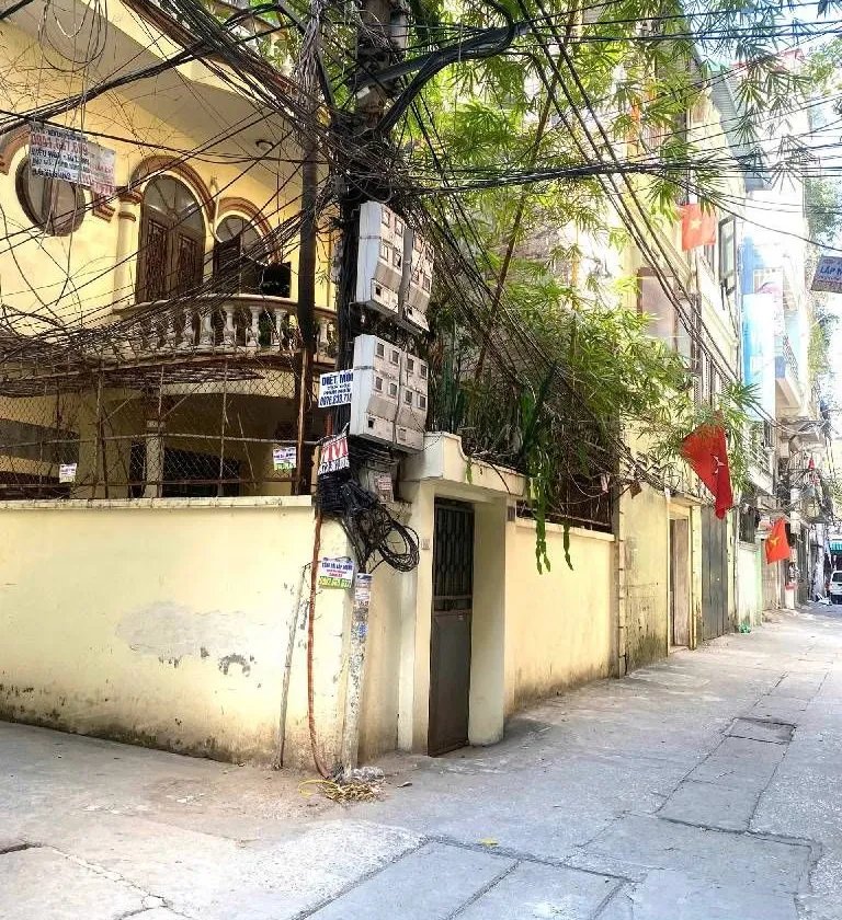 Tổ ấm nhỏ xinh
Nhà lô góc 3 mặt thoáng, ô tô đỗ thoải mái tại Tương Mai... Bán nhà riêng tại Tương Mai, Hà Nội 01