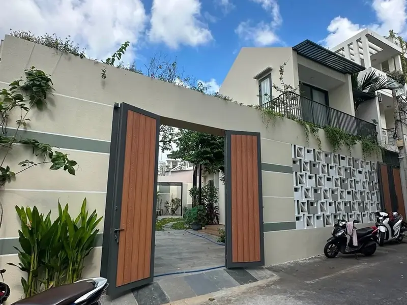Biệt thự sân vườn 200m2 rộng rãi tại trung tâm Thủ Đức... Bán nhà riêng tại Tăng Nhơn Phú, Hồ Chí Minh 01