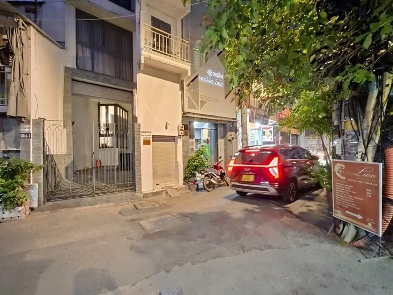 Nhà đẹp Tân Bình sát sân bay, giá hợp lý... Bán nhà riêng tại Tân Hòa, Hồ Chí Minh 01
