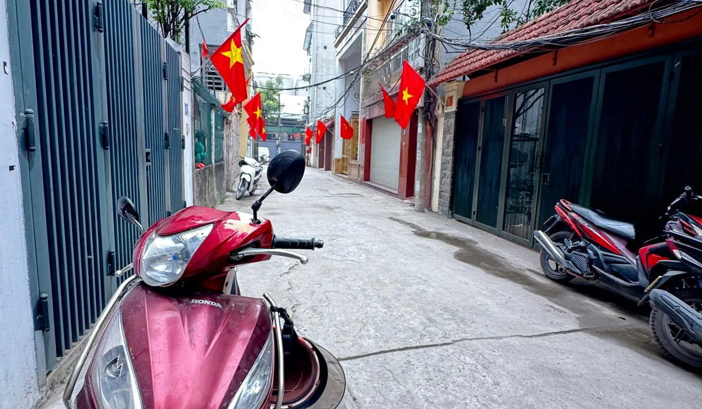 Văn phòng Hoàng Hoa Thám - Nhà đẹp, nội thất sang, ô tô tránh... Bán văn phòng tại Ngọc Hà, Hà Nội 01