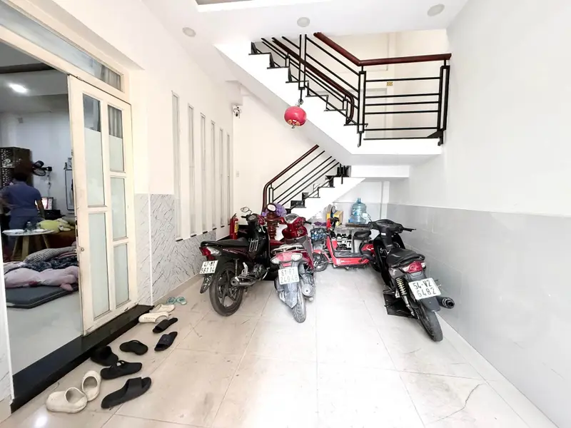 60m- Hẻm 5m- 4 tầng- Đồng Đen- Không lỗi- Ko quy hoạch... Bán nhà riêng tại Tân Bình, Hồ Chí Minh 01