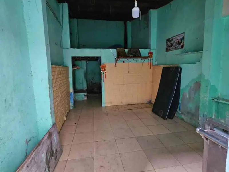 Nhà nhỏ xinh, giá tốt tại Quận 10, chuẩn để xây mới... Bán nhà riêng tại Hòa Hưng, Hồ Chí Minh 01