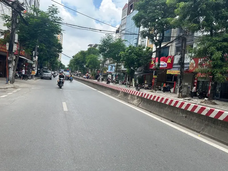 Bán nhà mặt phố Lạc Long Quân 6 tầng gần Hồ Tây... Bán nhà mặt phố tại Nghĩa Đô, Hà Nội 01