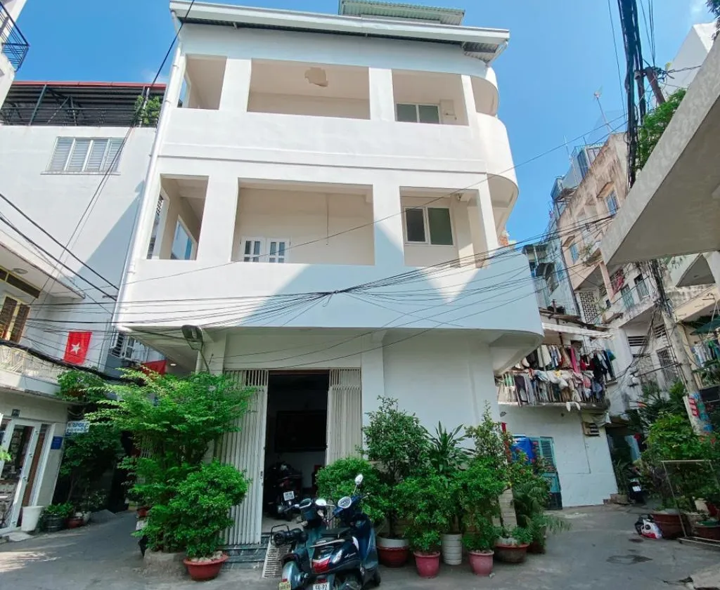 Nhà góc 3 mặt thoáng Quận 10, gần Nhà hát Hòa Bình... Bán nhà riêng tại Hòa Hưng, Hồ Chí Minh 01