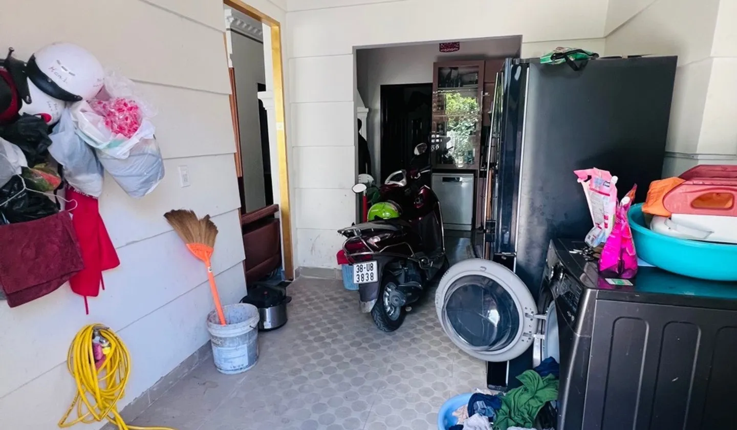 Nhà ngang bề thế 8m giá chỉ 5.4 tỷ tại Quận 7 – Cơ hội vàng cho gia đình hiện đại... Bán nhà riêng tại Phú Thuận, Hồ Chí Minh 01
