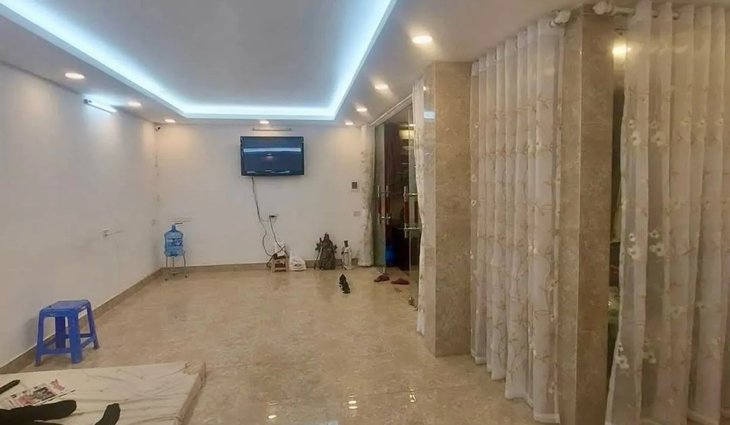 Bán nhà riêng tại quận Hai Bà Trưng, vị trí đắc địa đối diện Vincom, 5 tầng hiện đại... Bán nhà riêng tại Hai Bà Trưng, Hà Nội 01