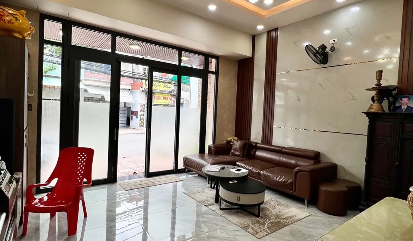 Bán nhà mặt phố gần Đầm Sen, mặt tiền 10m, diện tích 470m², phù hợp kinh doanh... Bán nhà mặt phố tại Phú Thạnh, Hồ Chí Minh 01