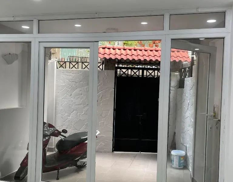 Nhà 62m2, 4 lầu, 5m đến mặt tiền Duy Tân, PN. Thiết kế hiện đại, 2 mặt hẻm thoáng mát, tiện ở và KD... Bán nhà riêng tại Cầu Kiệu, Hồ Chí Minh 01