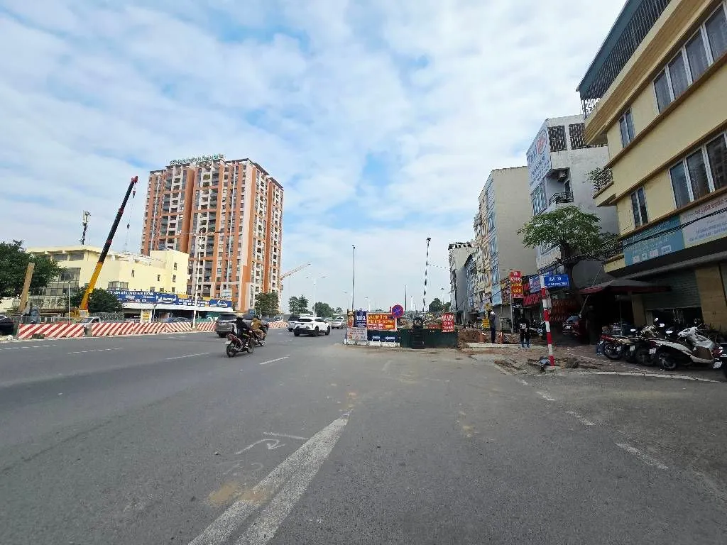 🔥 NGON BỔ RẺ ? - TƯỞNG CHỈ CÓ TRONG PHIM AI NGỜ NGAY AEON LONG BIÊN🔥... Bán nhà riêng tại Long Biên, Hà Nội 01