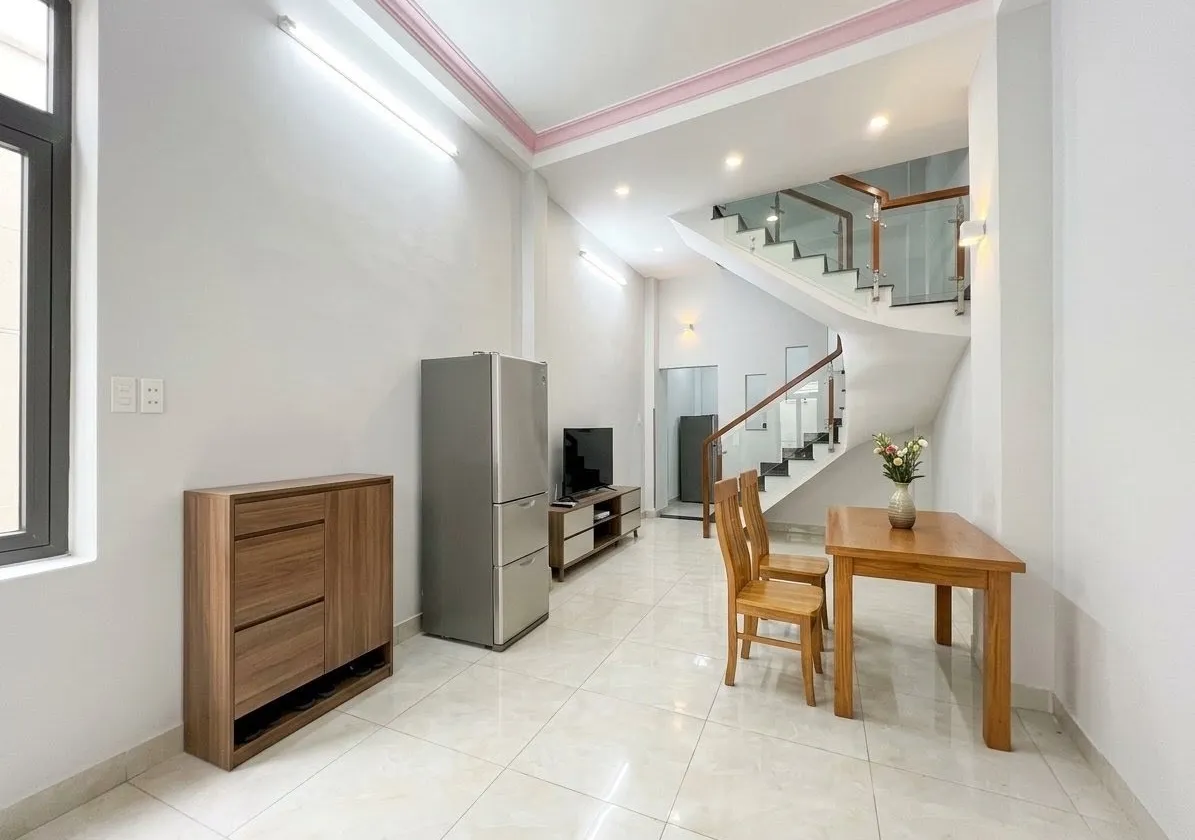 Nhà Tân Bình - Âu Cơ, 3 tầng ở ngay - KD đa dạng - ngang gần 4m - dài 10m - hơn 6T... Bán nhà mặt phố tại Bảy Hiền, Hồ Chí Minh 01
