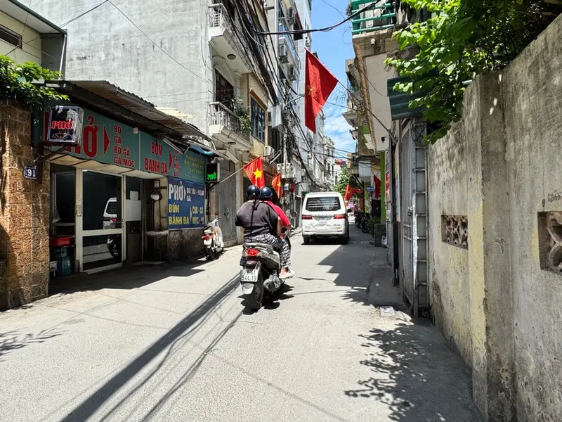 BÁN ĐẤT TẶNG NHÀ VƯƠNG THỪA VŨ - MẶT TIỀN RỘNG - NGÕ THÔNG KINH DOANH - Ô TÔ TRÁNH - GARA OTO .... Bán nhà riêng tại Khương Đình, Hà Nội 01