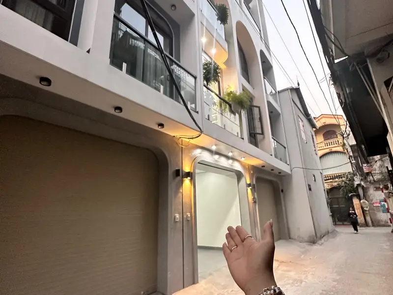 BÁN NHÀ THẠCH BÀN, LONG BIÊN 38.5M2- 6 TẦNG THANG MÁY - GARA Ô TÔ - 11.3 Tỷ... Bán nhà riêng tại Long Biên, Hà Nội 01