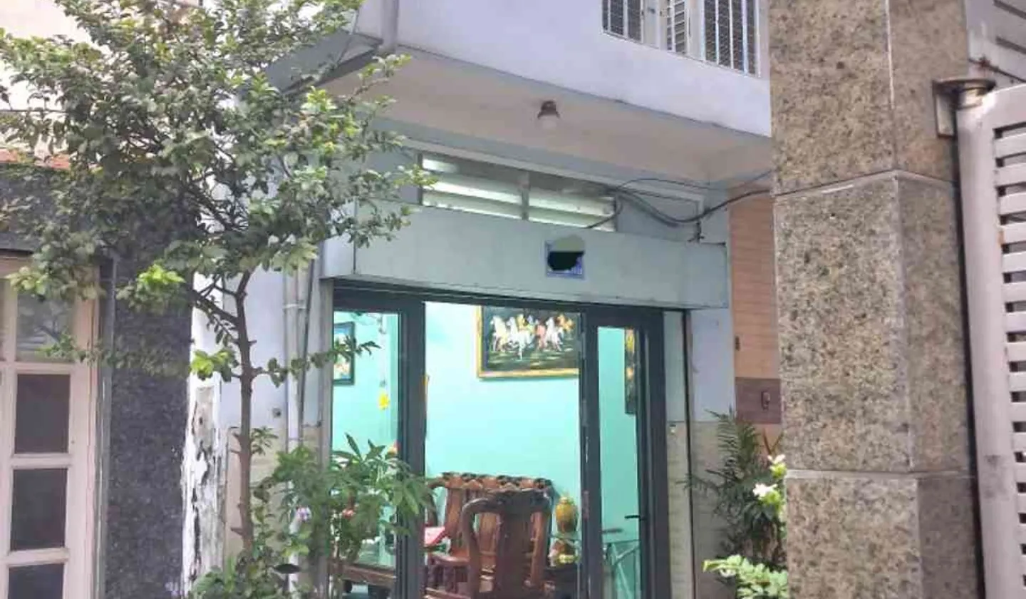 Hẻm Lớn Xe Hơi Nguyễn Tri Phương, Quận 10 - Sát Ngã Sáu, Đi Quận 1 Chỉ 5 Phút, Giảm Còn 16,5 Tỷ... Bán nhà riêng tại Diên Hồng, Hồ Chí Minh 01