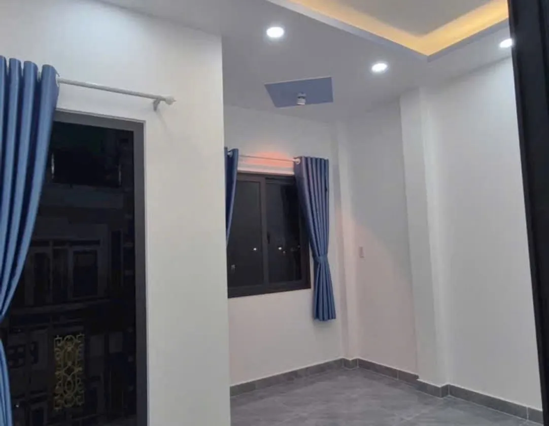 Nhà 1 trệt 4 lầu hoàn thiện cao cấp tại Phường Chánh Hưng, cơ hội vàng hiếm có... Bán nhà riêng tại Chánh Hưng, Hồ Chí Minh 01