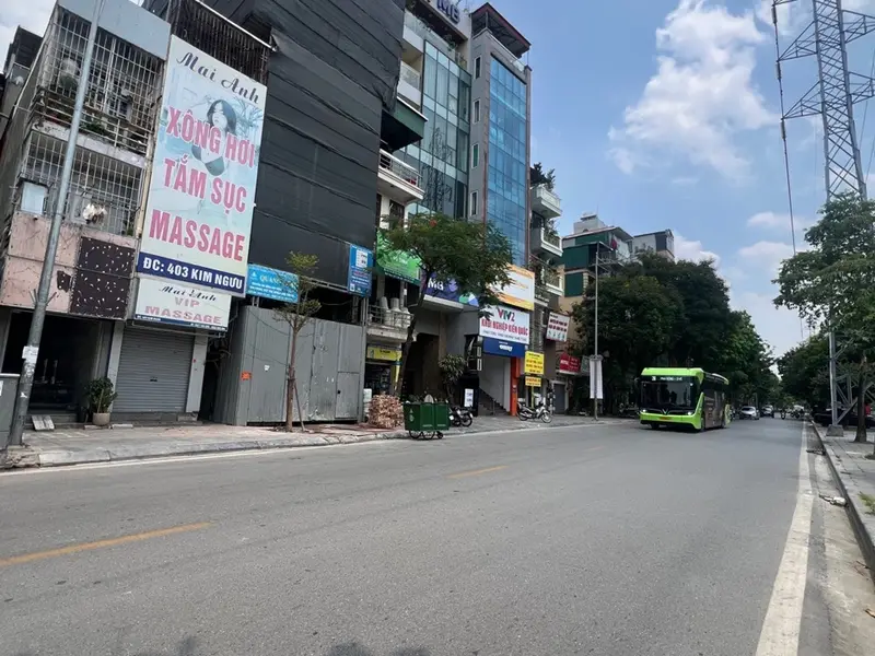 Nhà mặt phố 4 tầng lô góc quận trung tâm, giá 12 tỷ... Bán nhà mặt phố tại Vĩnh Tuy, Hà Nội 01