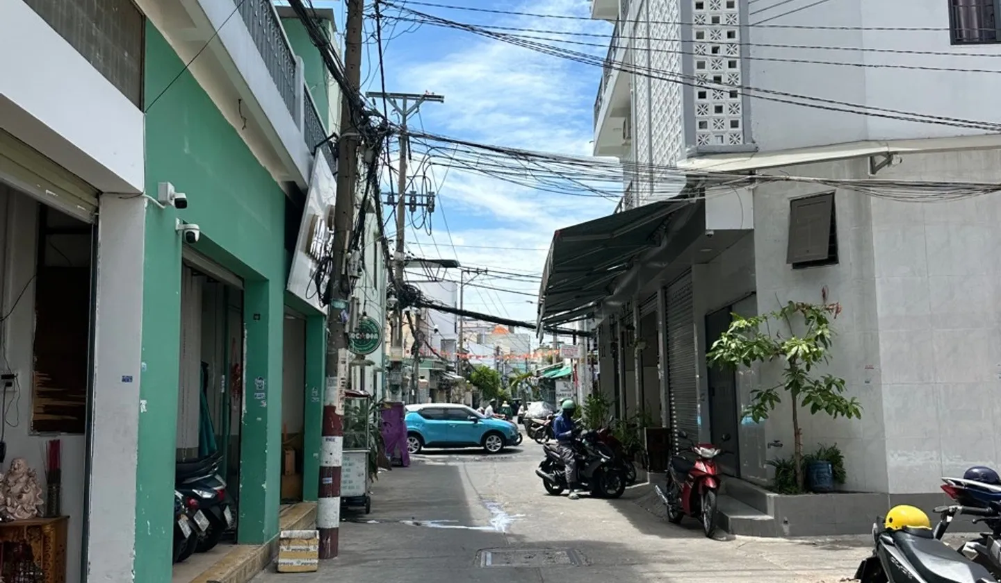 Bán nhà 2 tầng, 4 phòng ngủ tại Tân Phú, hẻm ô tô, gần Co.opmart... Bán nhà riêng tại Phú Thạnh, Hồ Chí Minh 01
