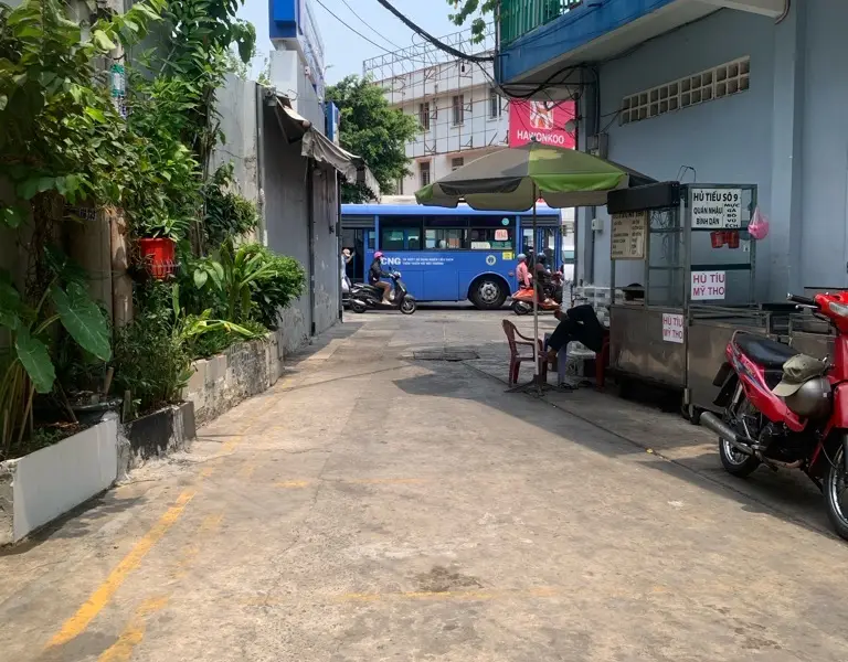 Bán nhà mặt phố Hoàng Văn Thụ 2 tầng, 4 phòng ngủ, có sân ô tô... Bán nhà mặt phố tại Cầu Kiệu, Hồ Chí Minh 01