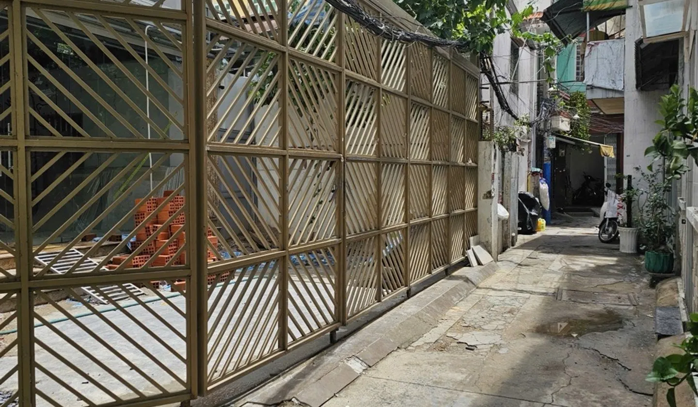 Bán nhà riêng 79m² gần ga Metro tuyến 2, xã phường Cách Mạng Tháng 8, mặt tiền rộng 10m... Bán nhà riêng tại Hòa Hưng, Hồ Chí Minh 01