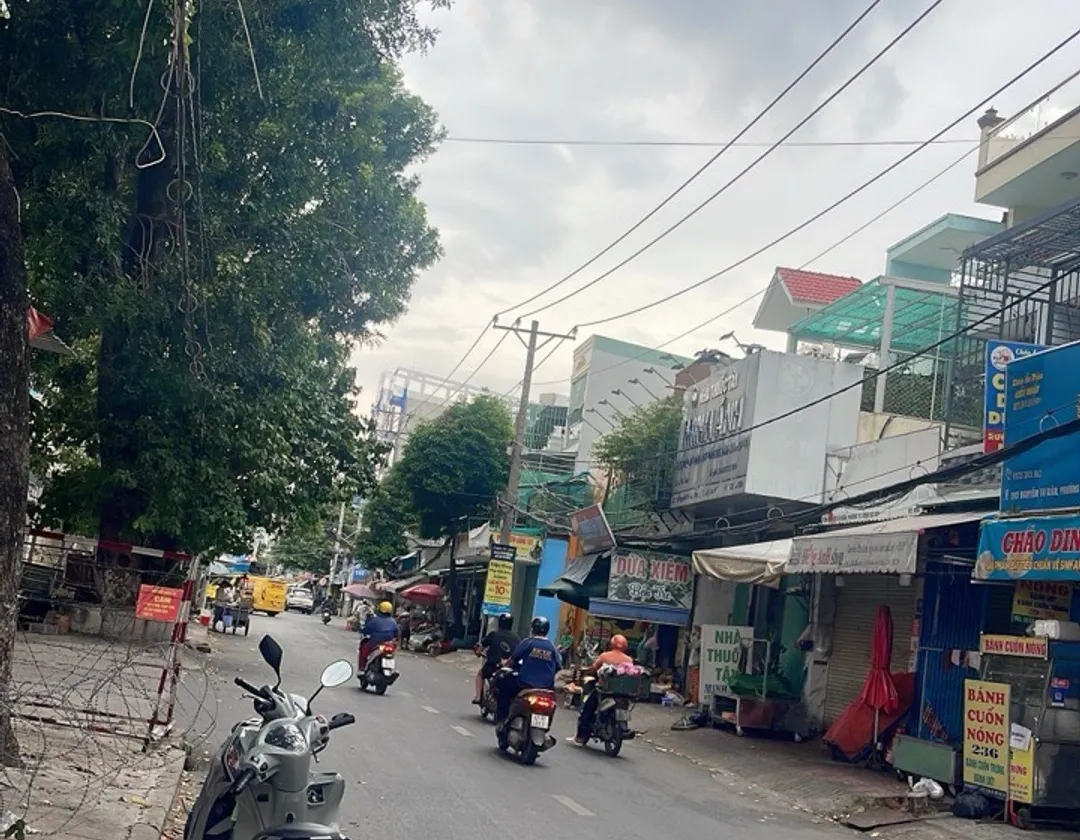 Bán nhà mặt phố tại An Hội Tây,Nhánh Phan Huy Ích, 100m, 15.x tỷ... Bán nhà mặt phố tại An Hội Tây, Hồ Chí Minh 01