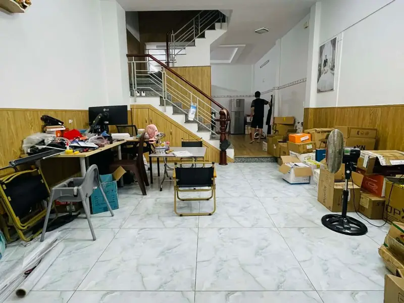 BÁ.N NHÀ ĐẸP SÁT KÊNH THAM LƯƠN.G - AEO.N MAILL TPHU - ÔTÔ VÀO NHÀ NGỦ - ( 4.5X16M ) CHỈ 6x$... Bán nhà riêng tại Bình Hưng Hòa, Hồ Chí Minh 01