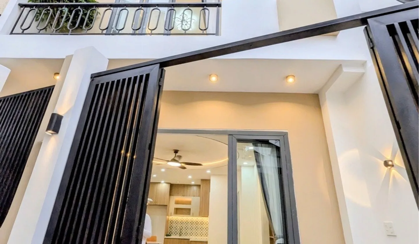 💥💥NỞ HẬU - HẺM Xe Hơi
🏡45m² x 2 Tầng
👍Vào ở ngay
Nhỉnh 5 Tỷ🌹
📍Nguyễn Văn Đậu, Bình Thạnh
Liên... Bán nhà riêng tại Bình Lợi Trung, Hồ Chí Minh 01