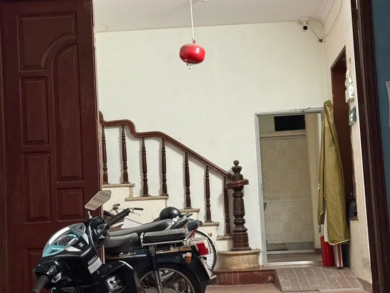 Bán nhà riêng 5 tầng diện tích 140,7m² tại Quan Hoa với 2 sổ đỏ riêng, giá 39,9 tỷ... Bán nhà riêng tại Nghĩa Đô, Hà Nội 01